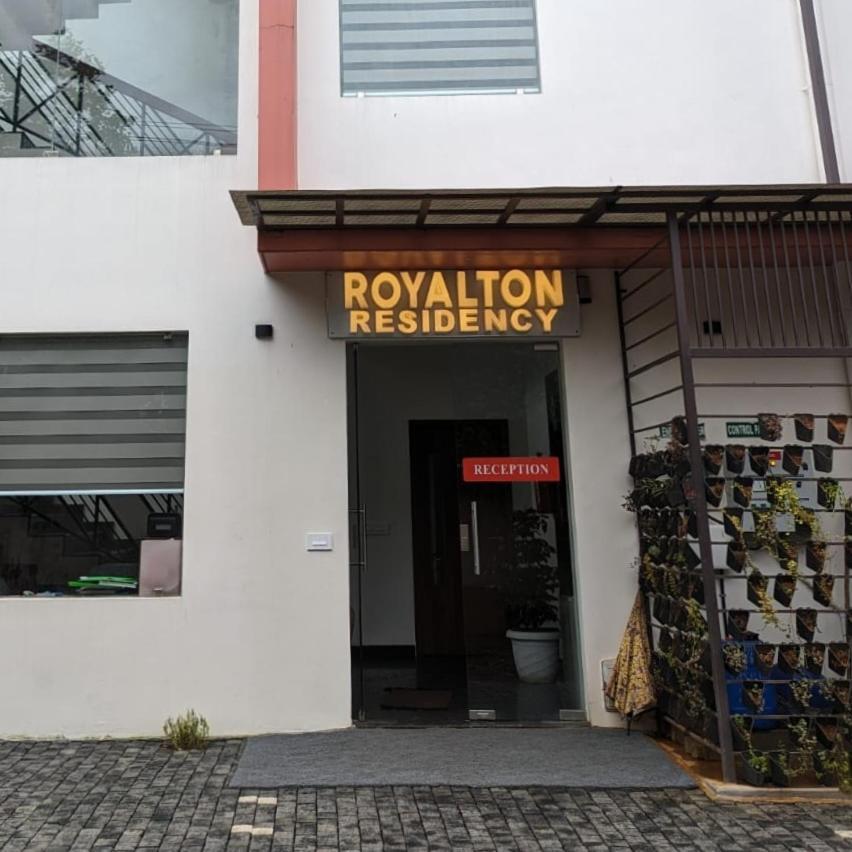 Royalton Residency Hotel Mundakāyam Екстериор снимка