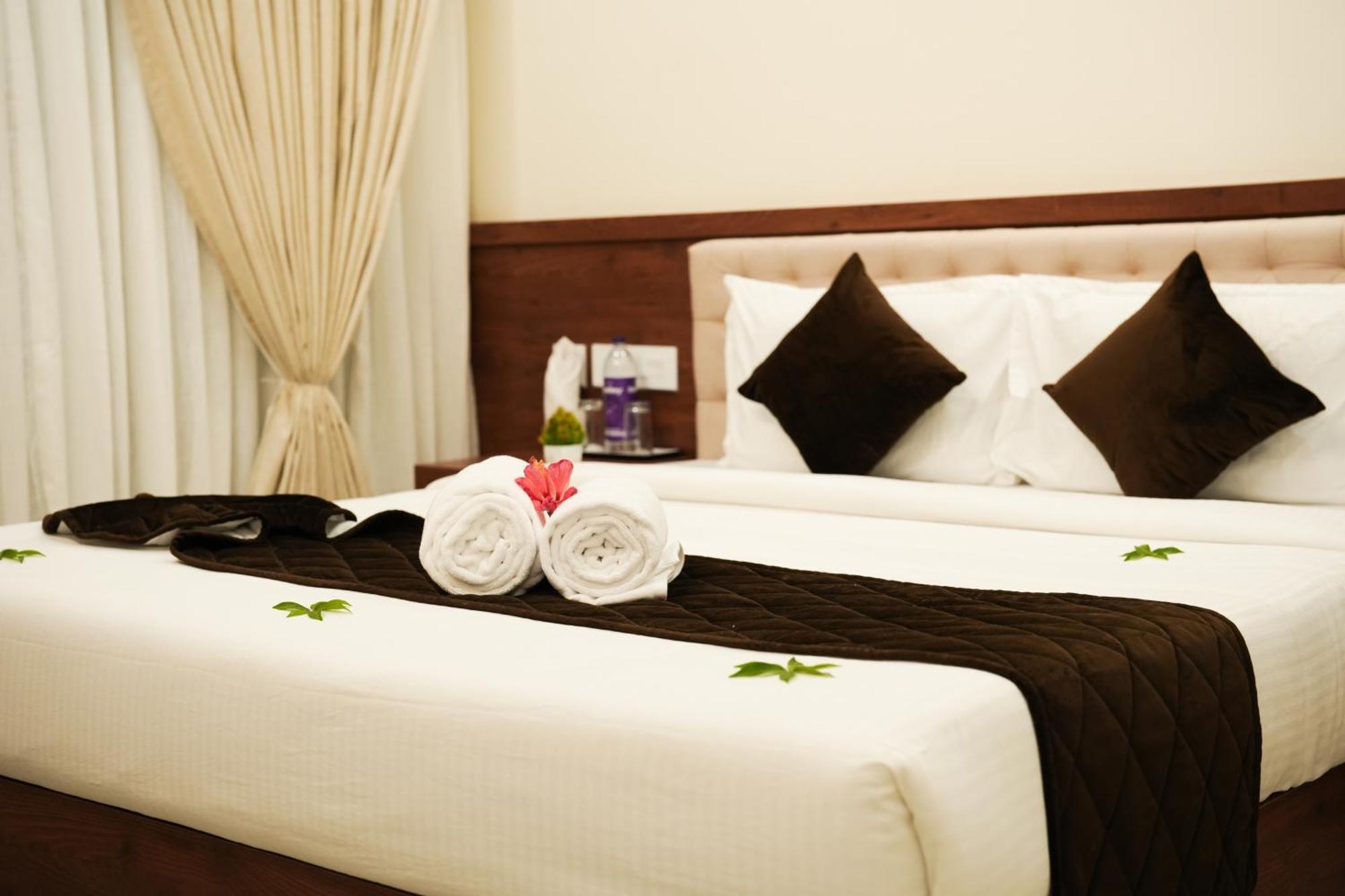 Royalton Residency Hotel Mundakāyam Екстериор снимка